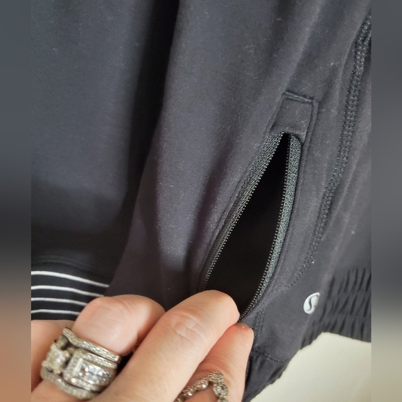 Women's Lululemon Think Fast Hoodie Size 4 - Picture 10 of 12